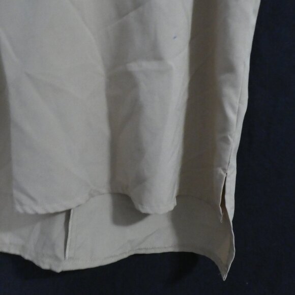 REVAMPED - Premium Collection | large | Sleeveless V-Neck Blouse | Choke Collar - Picture 7 of 13